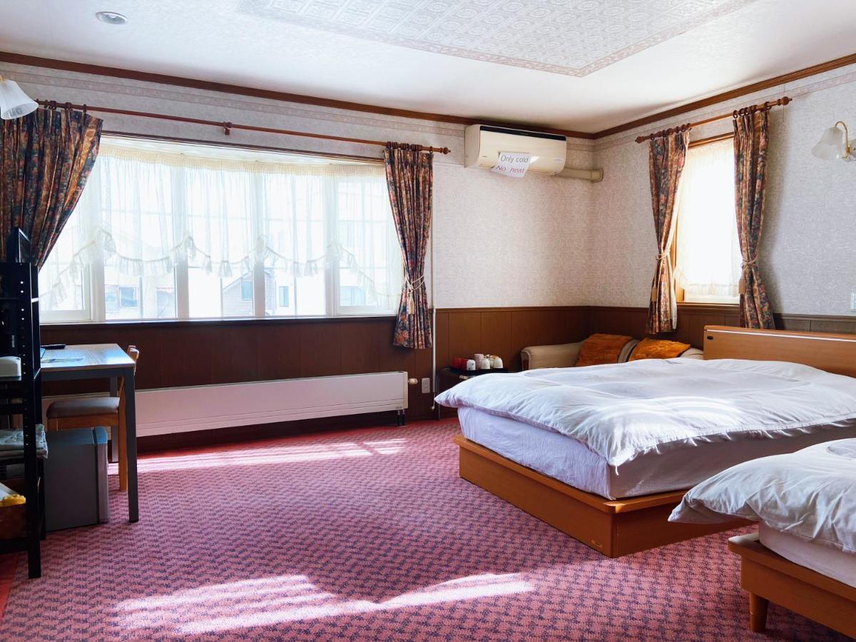 Otarunishikien Bed & Breakfast Exterior photo